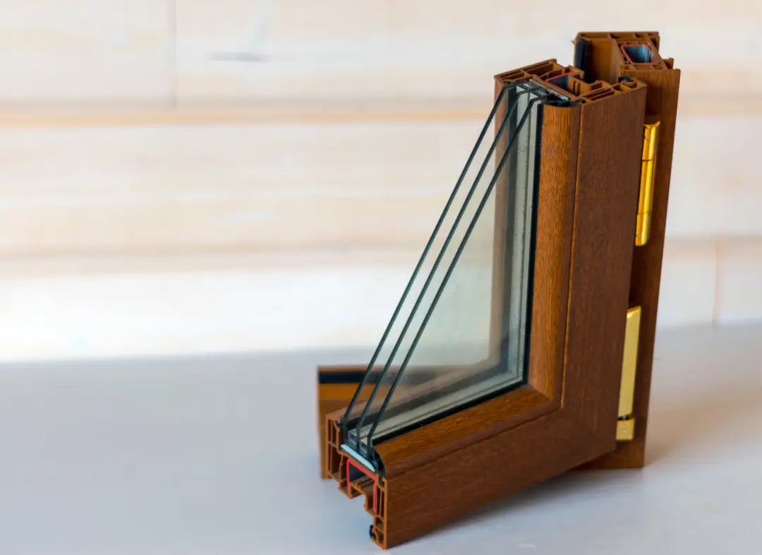 Installation de fenêtre en bois sur mesure Rochefort-du-Gard